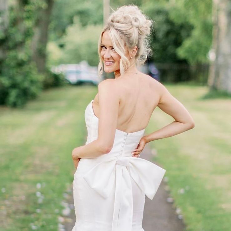 Happy bride testimonial for Amy Ferris Hair by Gemma Hooper